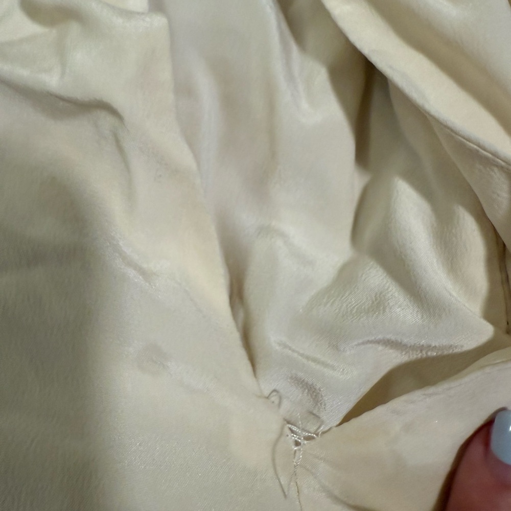Cream Ruffled Blouse - Picture 5 of 6